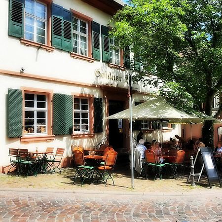 Historischer Adelshof Am Marktplatz, Atelier 70 M² Вайнхайм Экстерьер фото